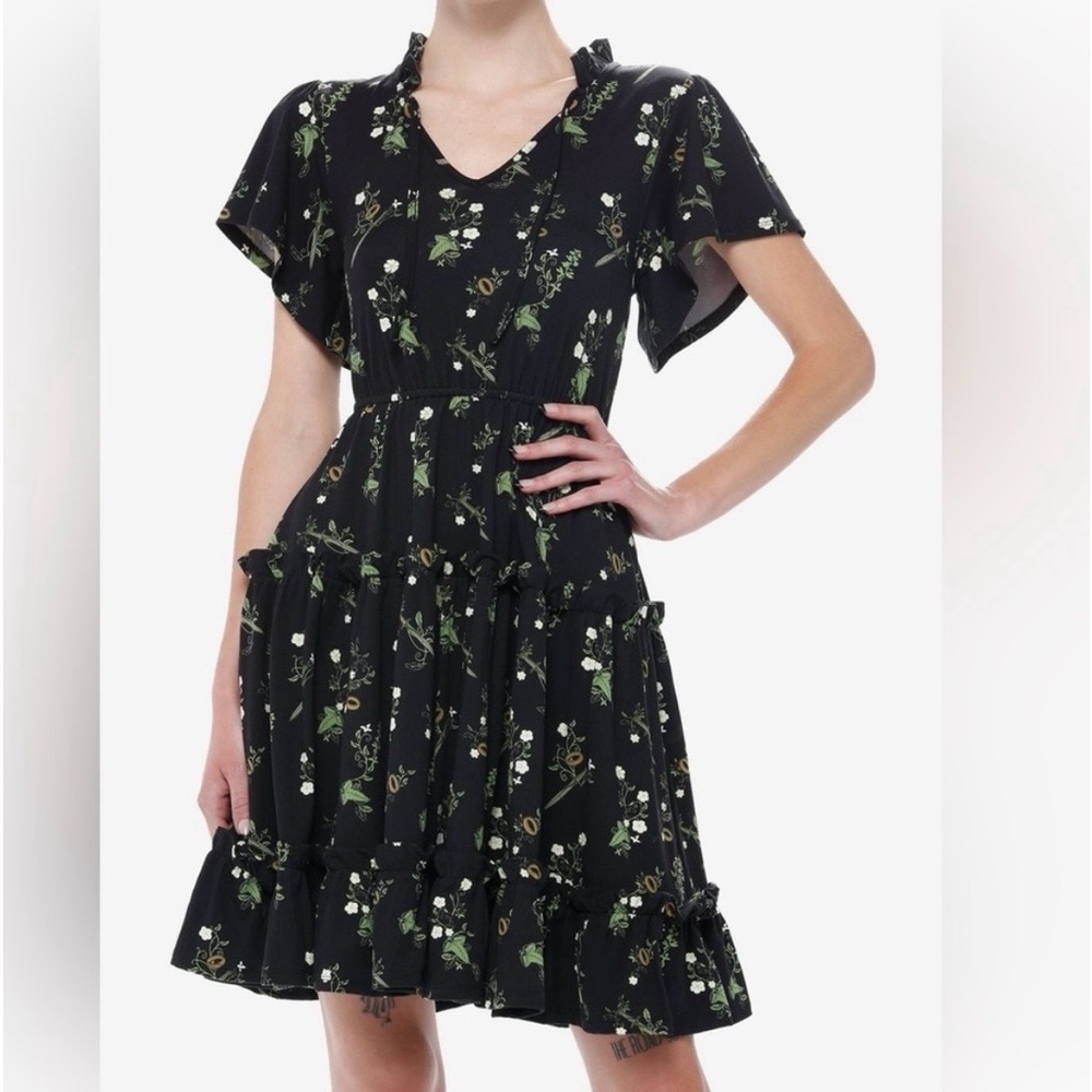 Hot Topic - Lord of the Rings Tiered Ruffle Dress w/ Pockets – Size M |Worn Once